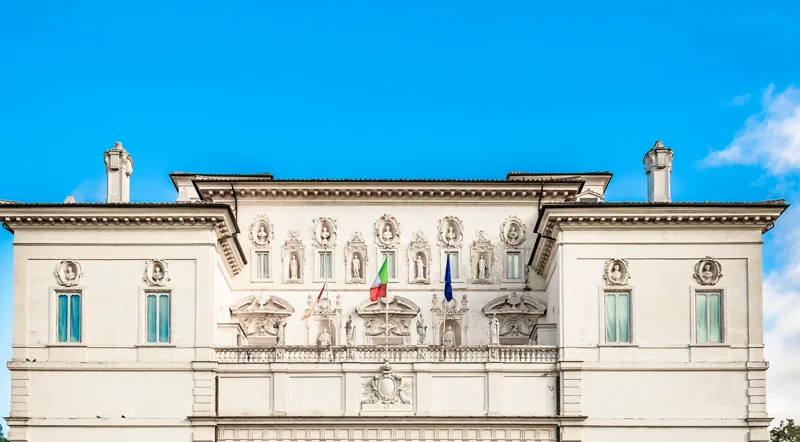 Bassorilievi e sculture alla Galleria Borghese